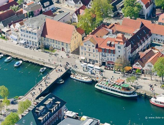 Zur Lage und Anreise